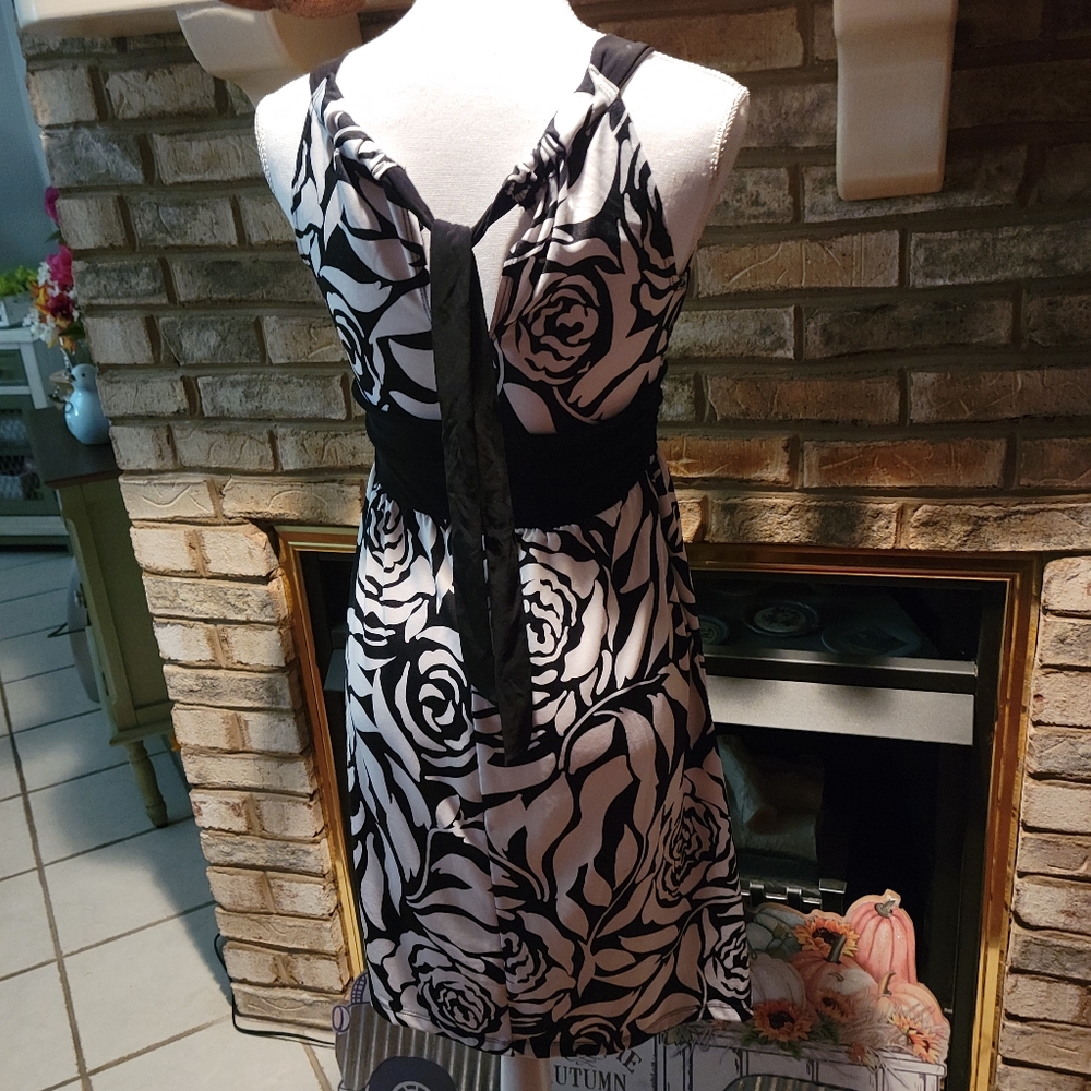 New Direction DRESS 👗 - Picture 3 of 7